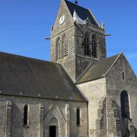 Gite En Cotentin Villa Etienville Exterior photo